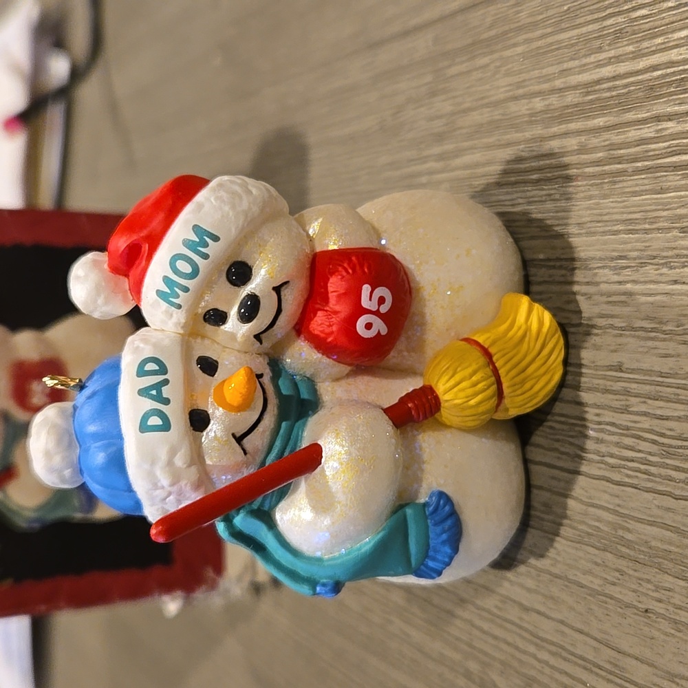 1995 Mom and Dad Hallmark ornament